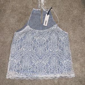Bbdakota NWT women’s top sz small color white and blue